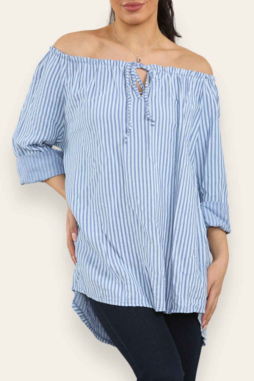 GESTREEPTE BARDOT TOP MET STRIKSLUITING VAN DENIM