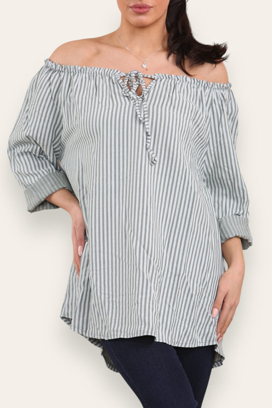GESTREEPTE TOP MET OVERSLAG EN BARDOT-HALS MOSTERDKLEURIG
