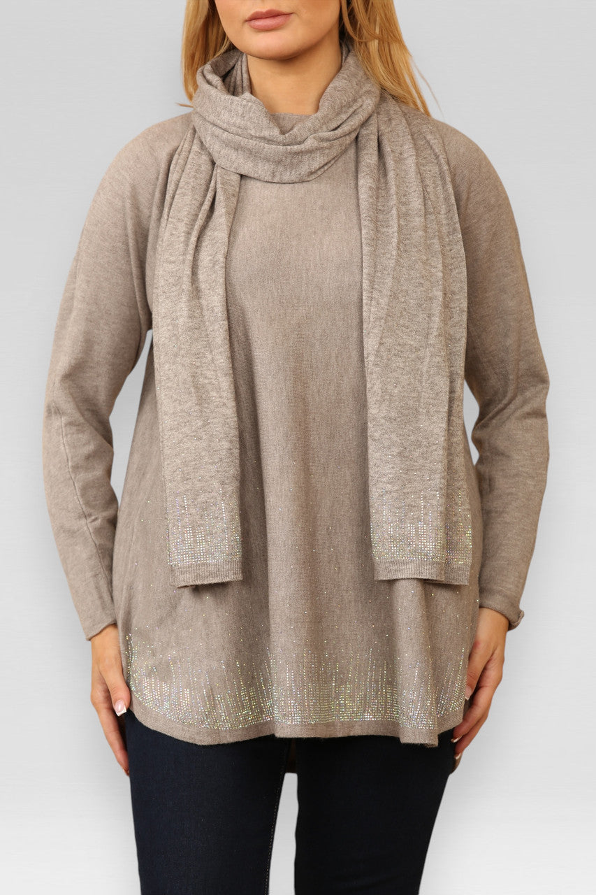 DIAMANTEN TRUI MET GLITTERBOORD EN BIJPASSENDE SJAAL TAUPE