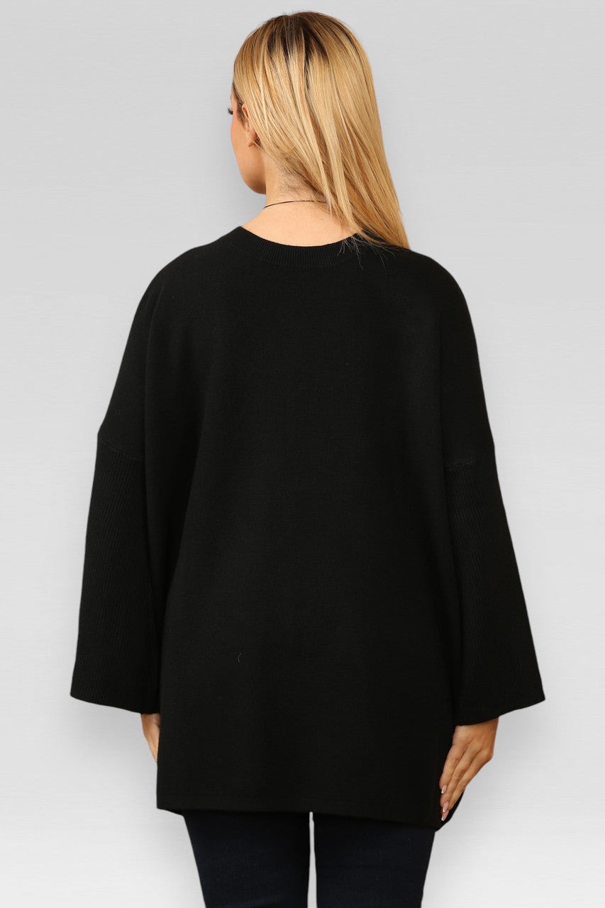 KNITTED JUMPER WITH FLUFFY POM POM NECKLACE BLACK