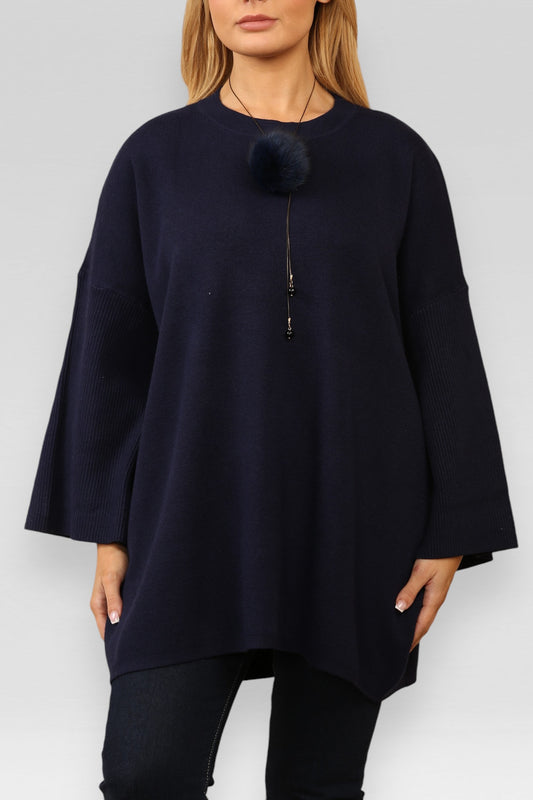 GEBREIDE TRUI MET ZACHTE POMPONKETTING MARINEBLAUW