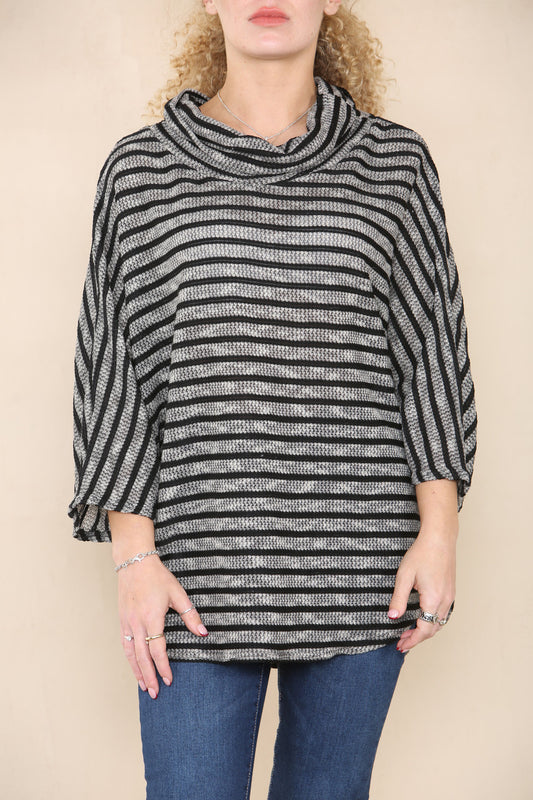TRUI MET PIJPING EN COWLNECK ZWART