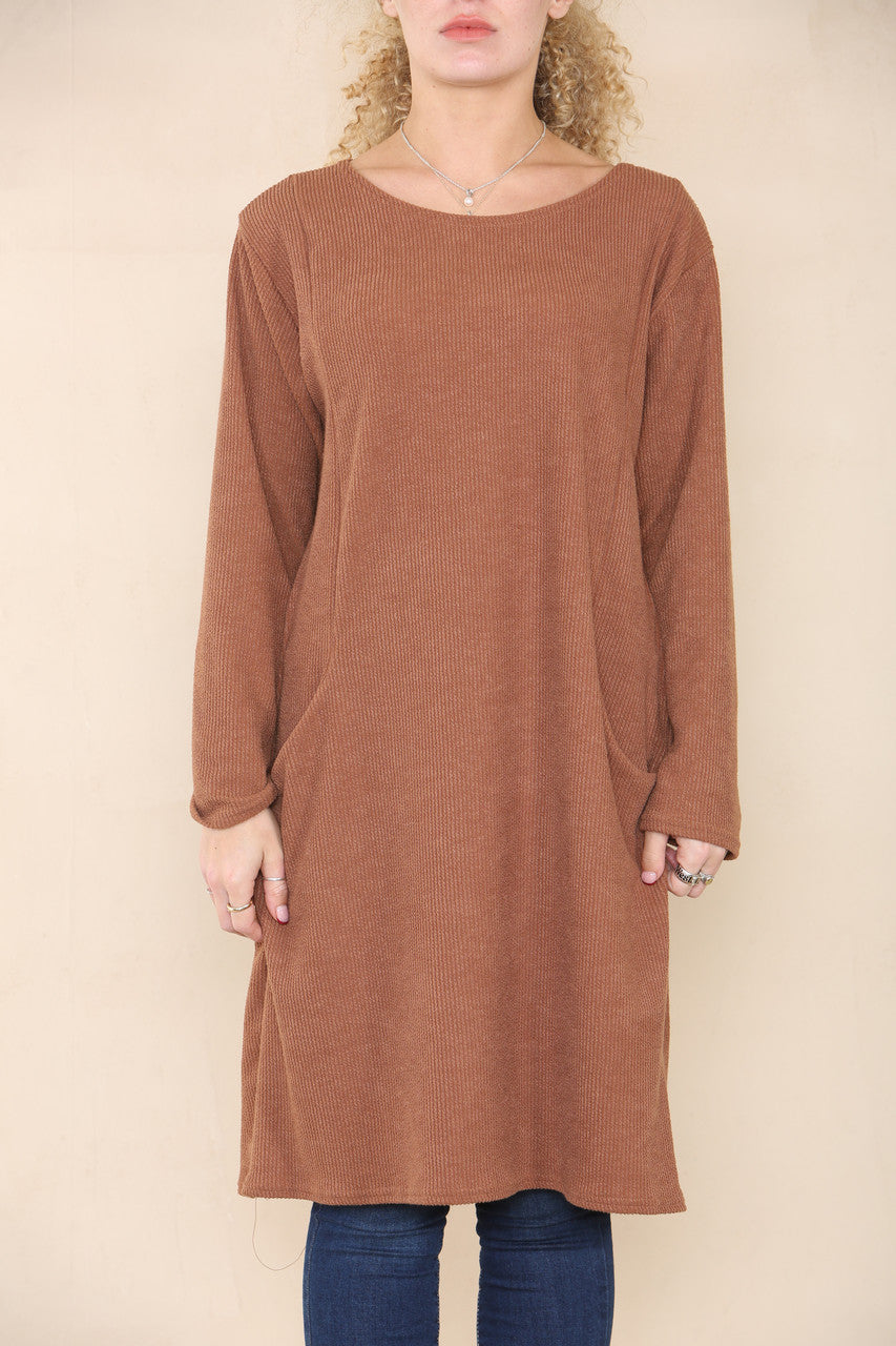 RIBBED DRESS WITH POCKETS TAN