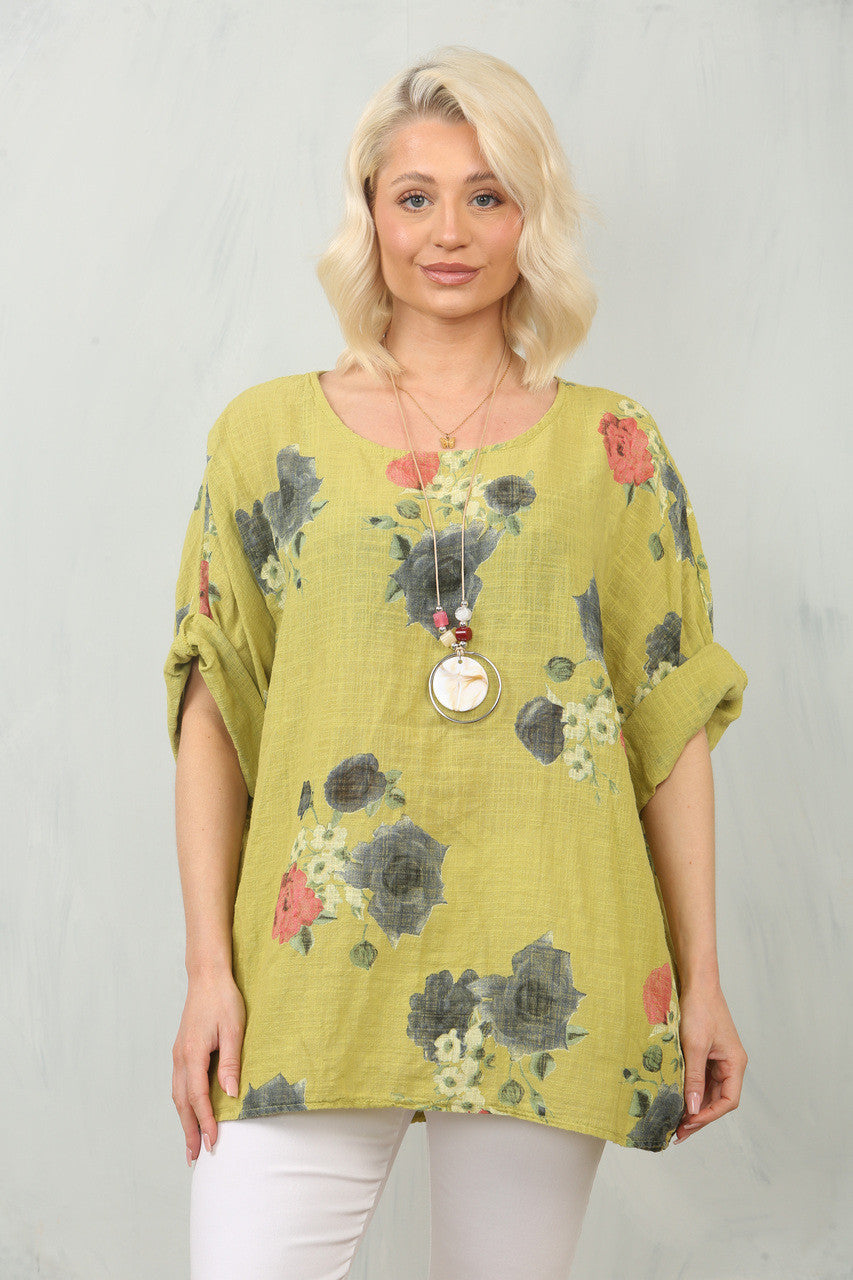TOP MET ROZENPRINT - MOSTERDKLEURIG