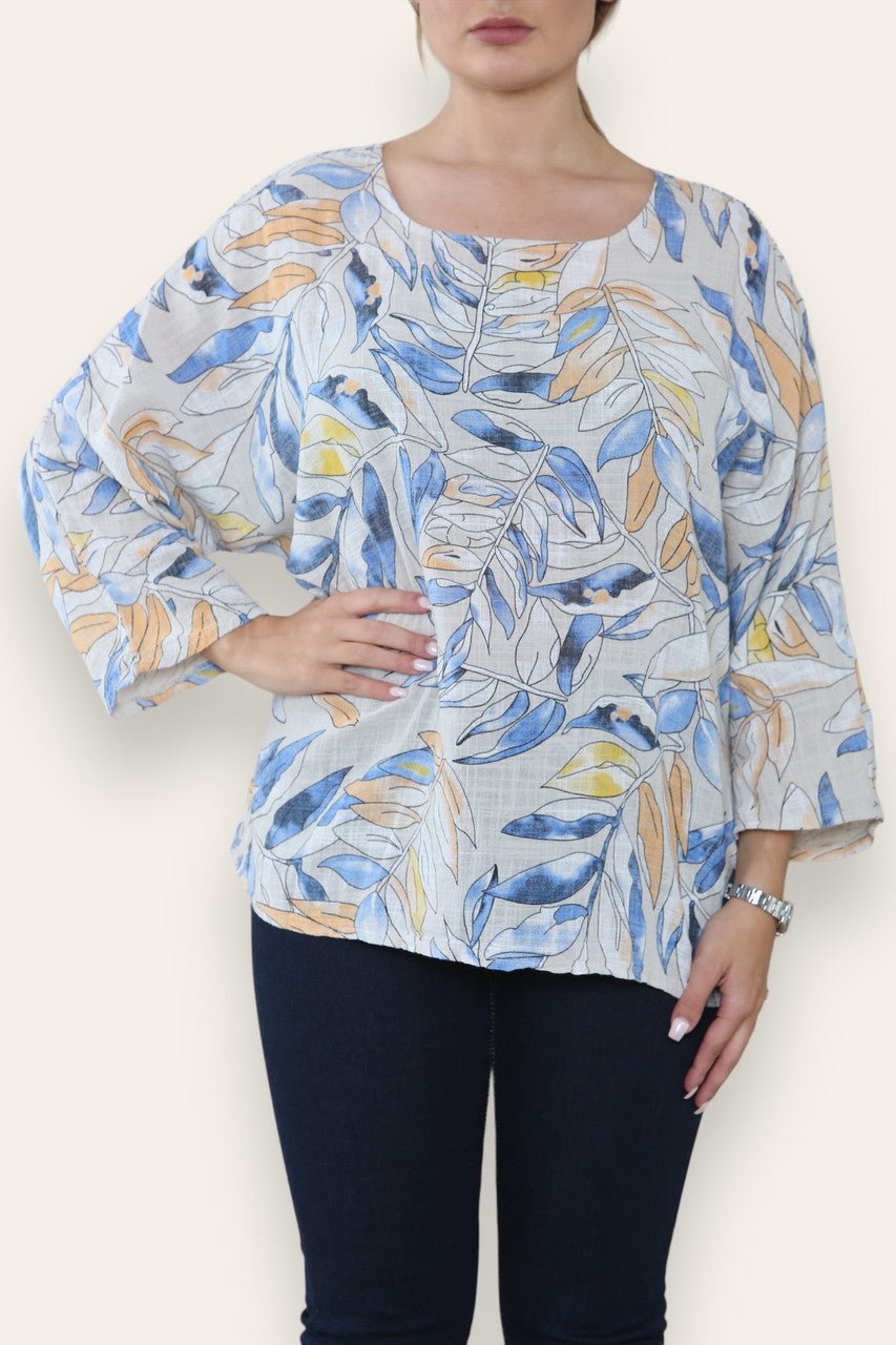 TOP MET BLADSTENGELPRINT EN STRASSEN