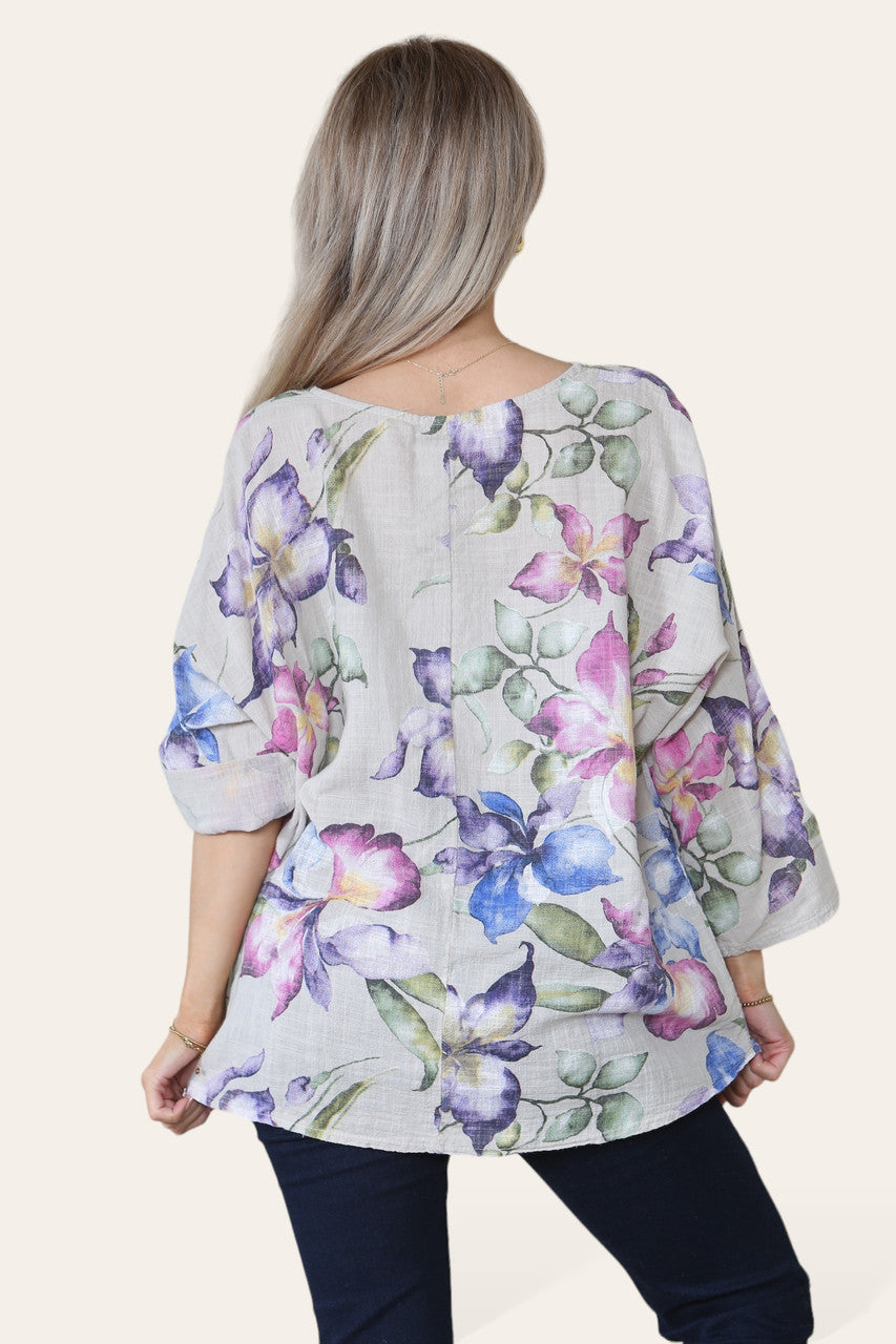 TOP MET BLOEMEN- EN VLINDERPRINT - STEENKLEURIG
