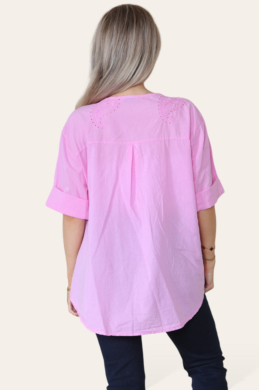 Kopie van PAISLEY GEBORDUURDE OVERHEMD MET GRANDADKRAAG EN KNOPENROK ROZE