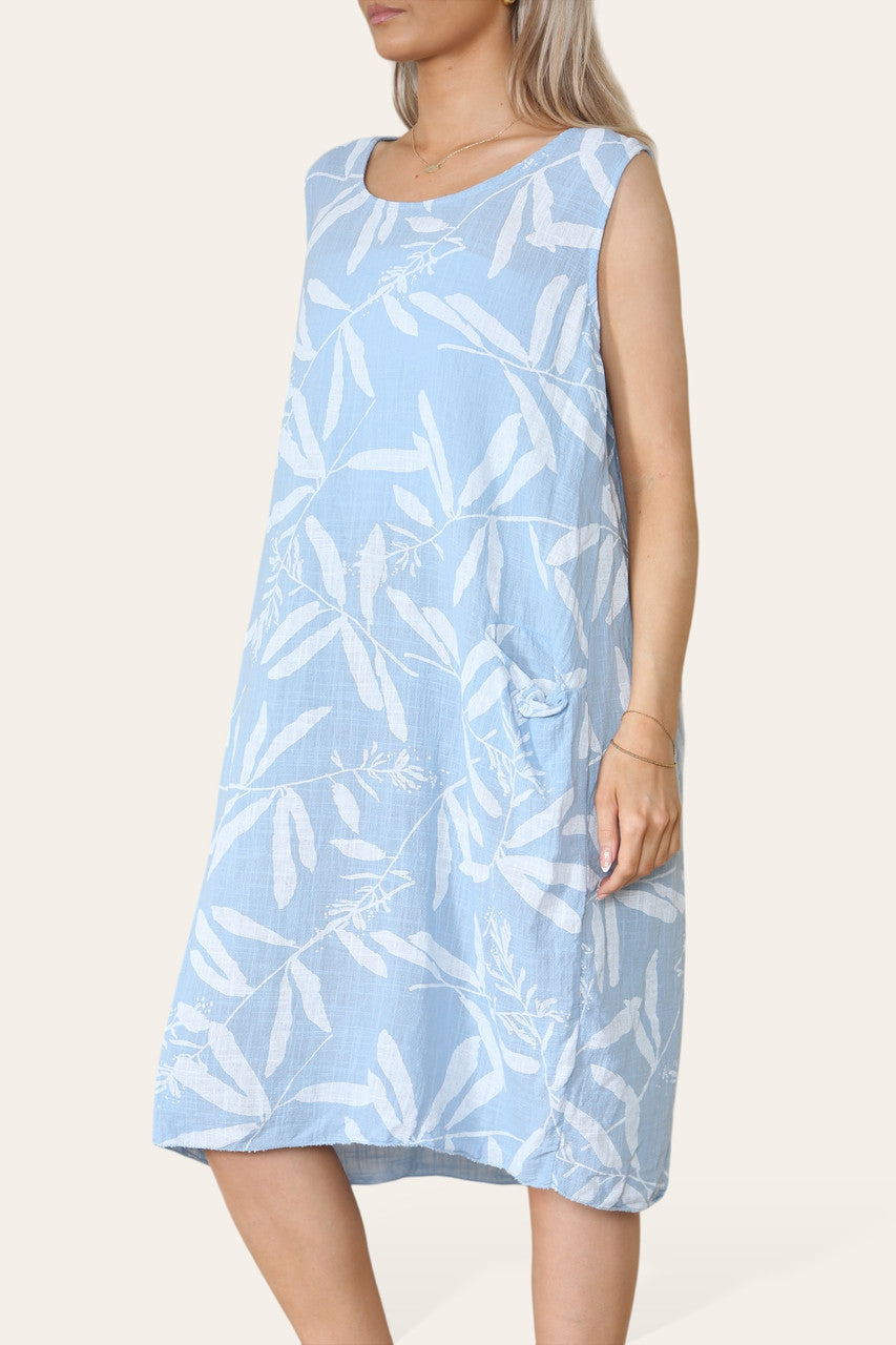 BLADSCHADUW PRINT MOUWLOZE JURK LICHTBLAUW