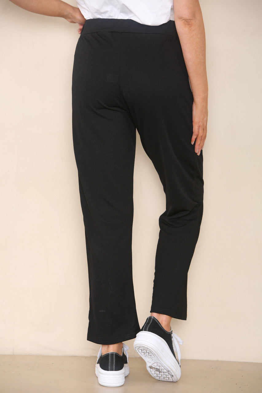 STRAIGHT LEG PULL ON STRETCH TROUSESR BLACK