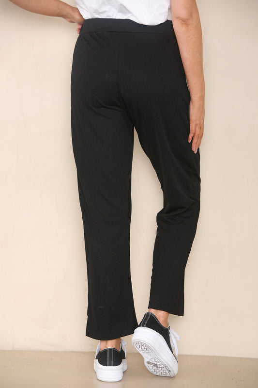 STRAIGHT LEG PULL ON STRETCH BROEK ZWART