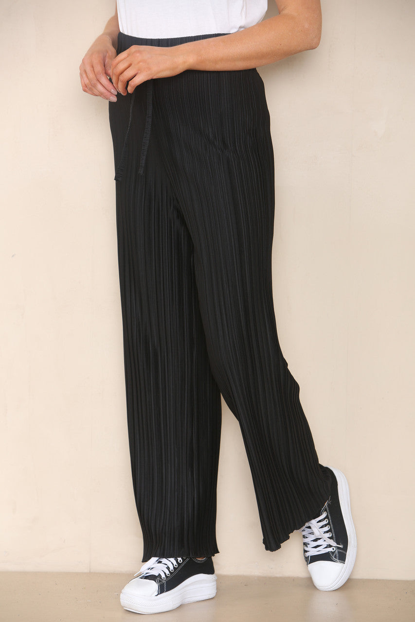 PLEATED WIDE LEG TROUSERS BLACK