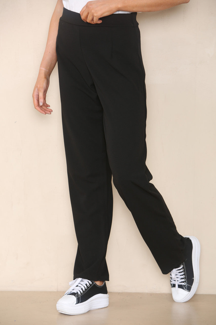 TAPERED STRAIGHT LEG PULL ON STRETCH TROUSER BLACK