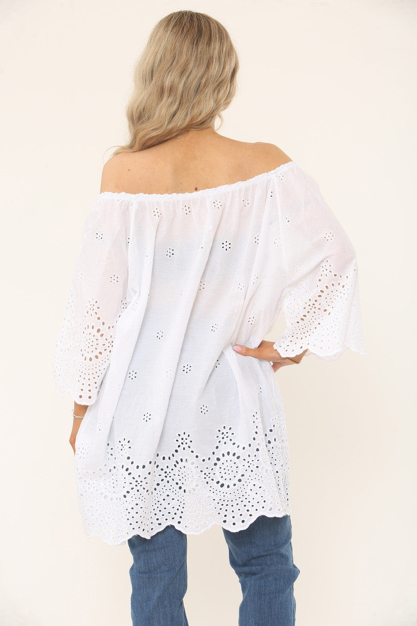 OFF THE SHOULDER EYELET DESIGN TOP - WIT
