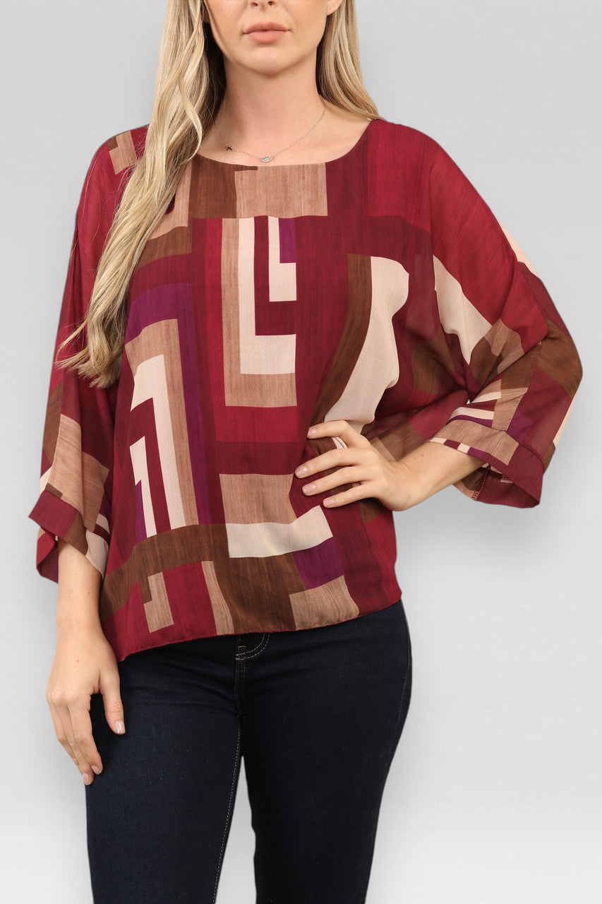 BLOUSE MET VIERKANTEN ABSTRACTE PRINT BORDEAUXROOD