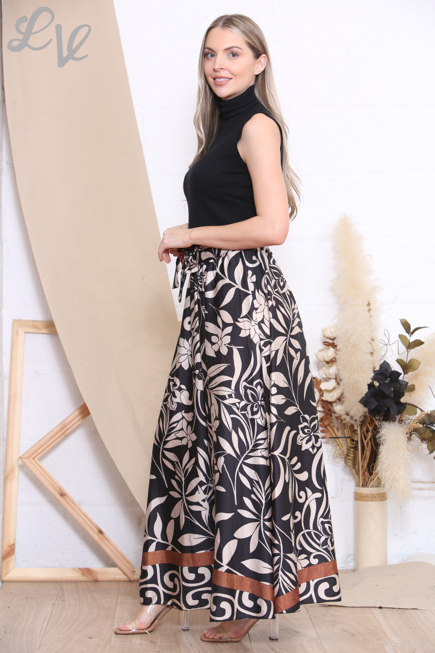 Ladies Leaves Print Border Skirt Black