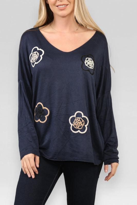 TRUI MET GEBORDUURDE BLOEMEN MARINEBLAUW