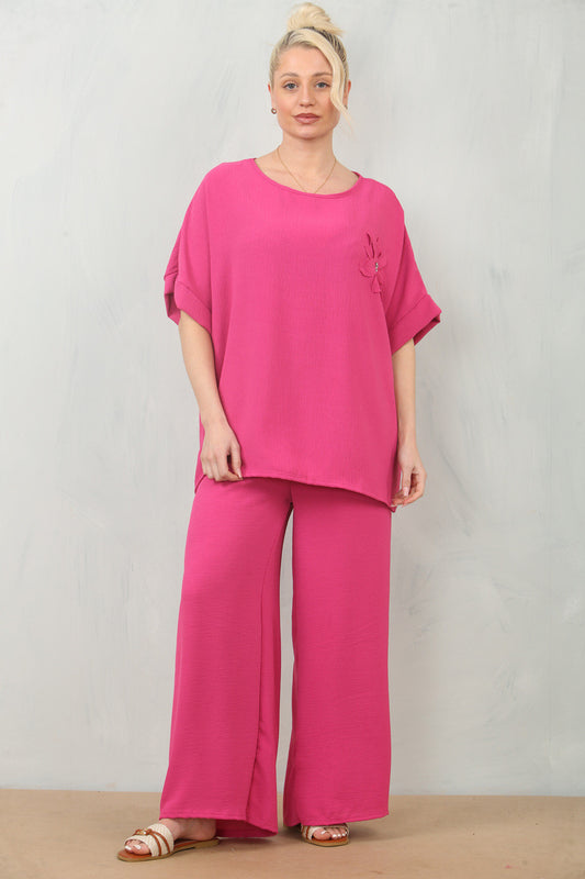 LUCHTIGE BLOEMEN CORSAGE TOP & BROEK SET - CERISE