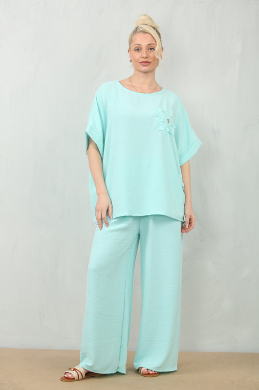 ZWEVENDE BLOEMENCORSAGE TOP & BROEK SET - MINT