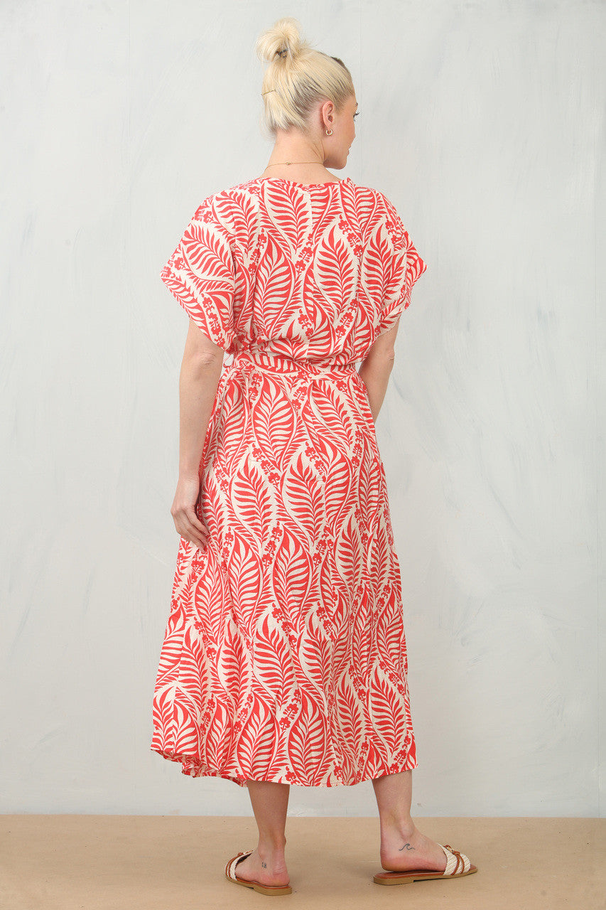 GESTREEPTE SHIFTJURK MET RIEM EN BLADPRINT - ROOD