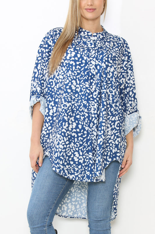 Damesblouse met lange pasvorm, opstaande kraag en luipaardprint - Koningsblauw