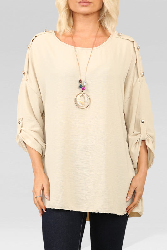 BLOUSE MET KNOPEN OP DE MOUWEN EN HALSSTEEN KETTING