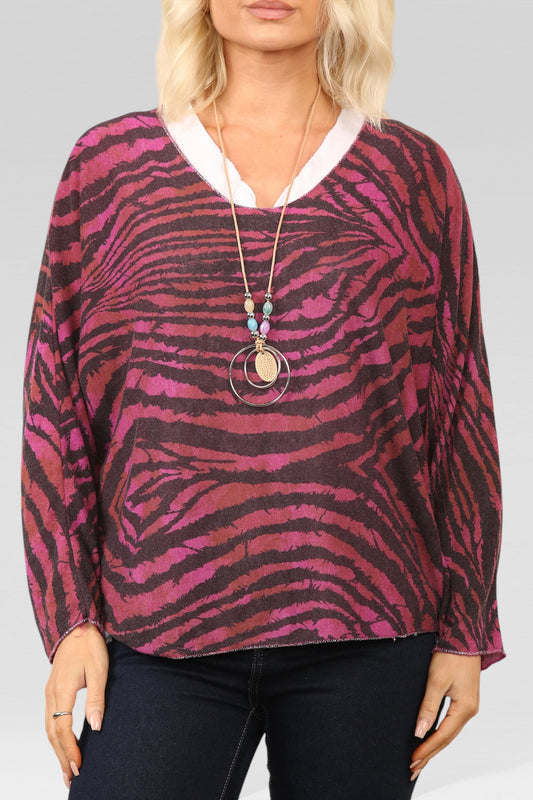 DOUBLE LAYER TOP MET TIJGERPRINT EN KETTING CERISE