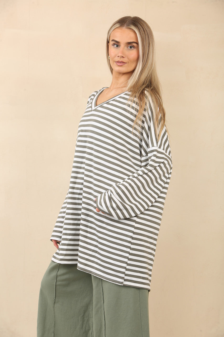 GESTREEPTE V-HALS TOP MET LANGE MOUWEN - KHAKI