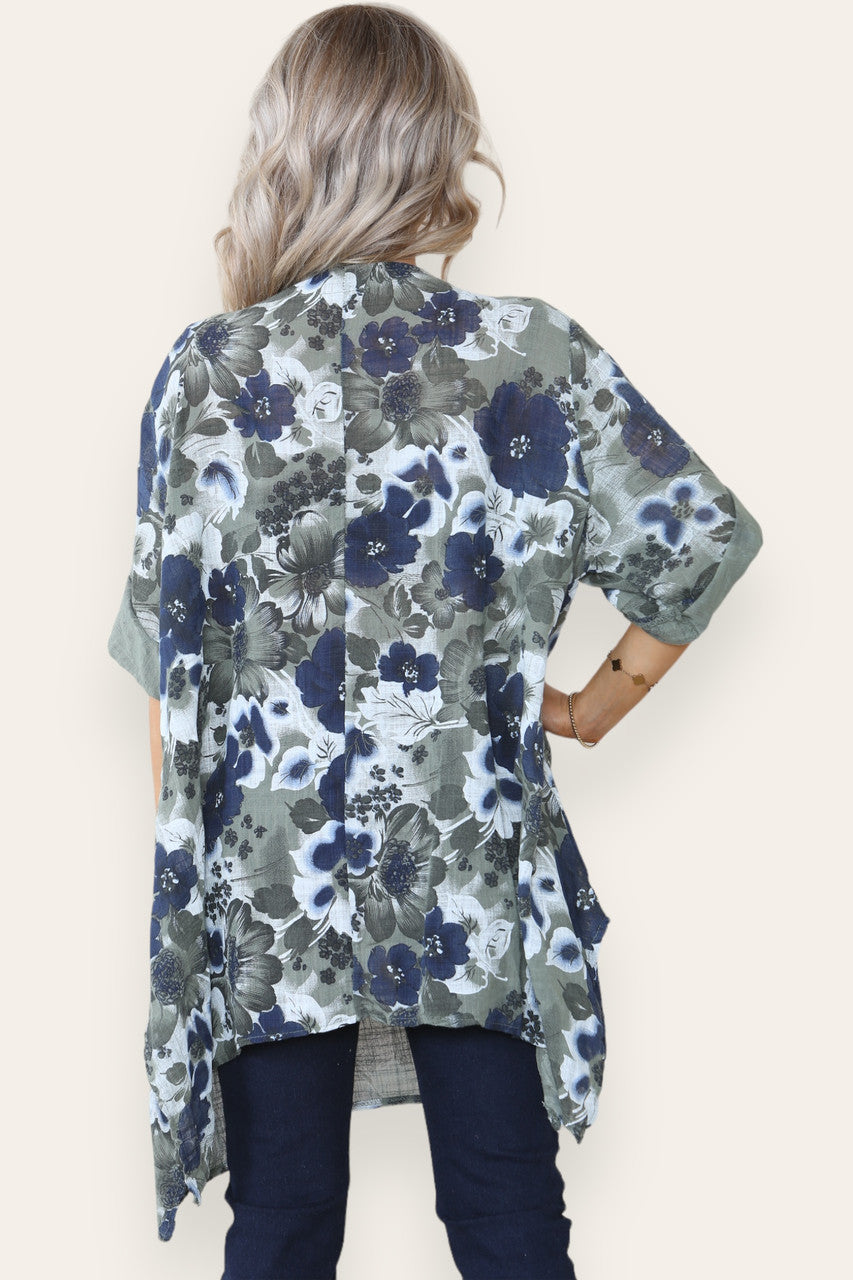 TOP MET BLOEMENPRINT EN ZAKDOEKZOOM KHAKI