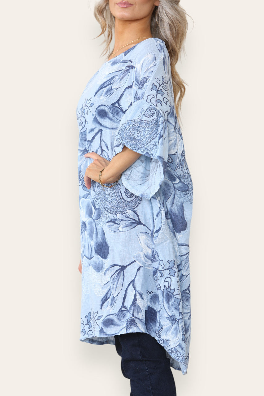 FLOWER PRINT HANKY HEM TOP LIGHT BLUE