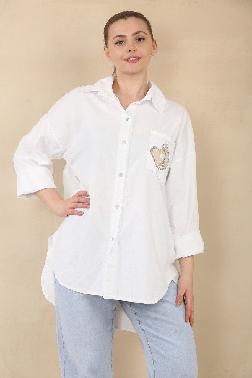 NEEDLECORD SHIRT MET ZAKJE MET HARTJESPRINT - WIT