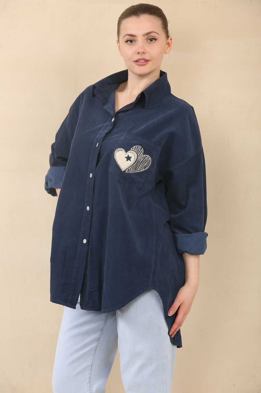 NAALDRIBFLEEL OVERHEMD MET HARTJESSTEMPEL ZAKDETAILS - NAVY