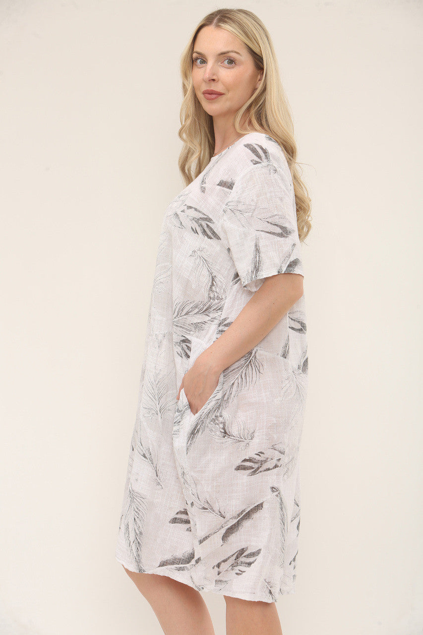JURK MET BLADPRINT EN RELAXTE PASVORM - WIT