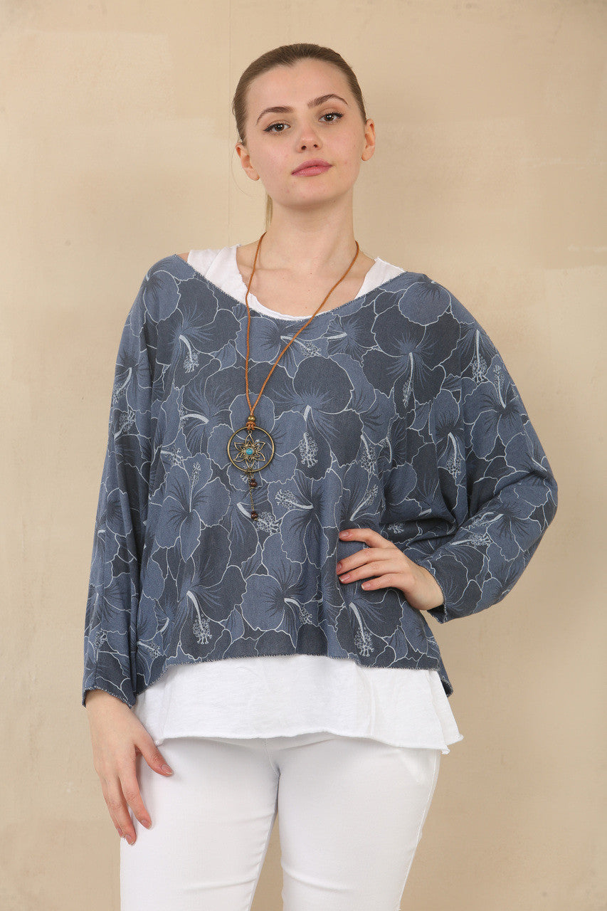 TOP MET DUBBELE LAAG EN BLOEMENPRINT MET LELIES EN KETTING - DENIM