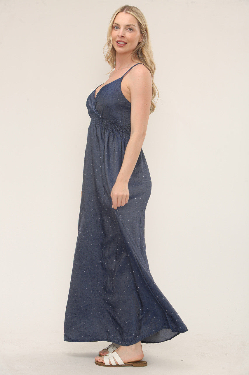 LANGE ZOMERJURK MET SPAGHETTIBANDJES EN STRASSDETAILS - MARINEBLAUW