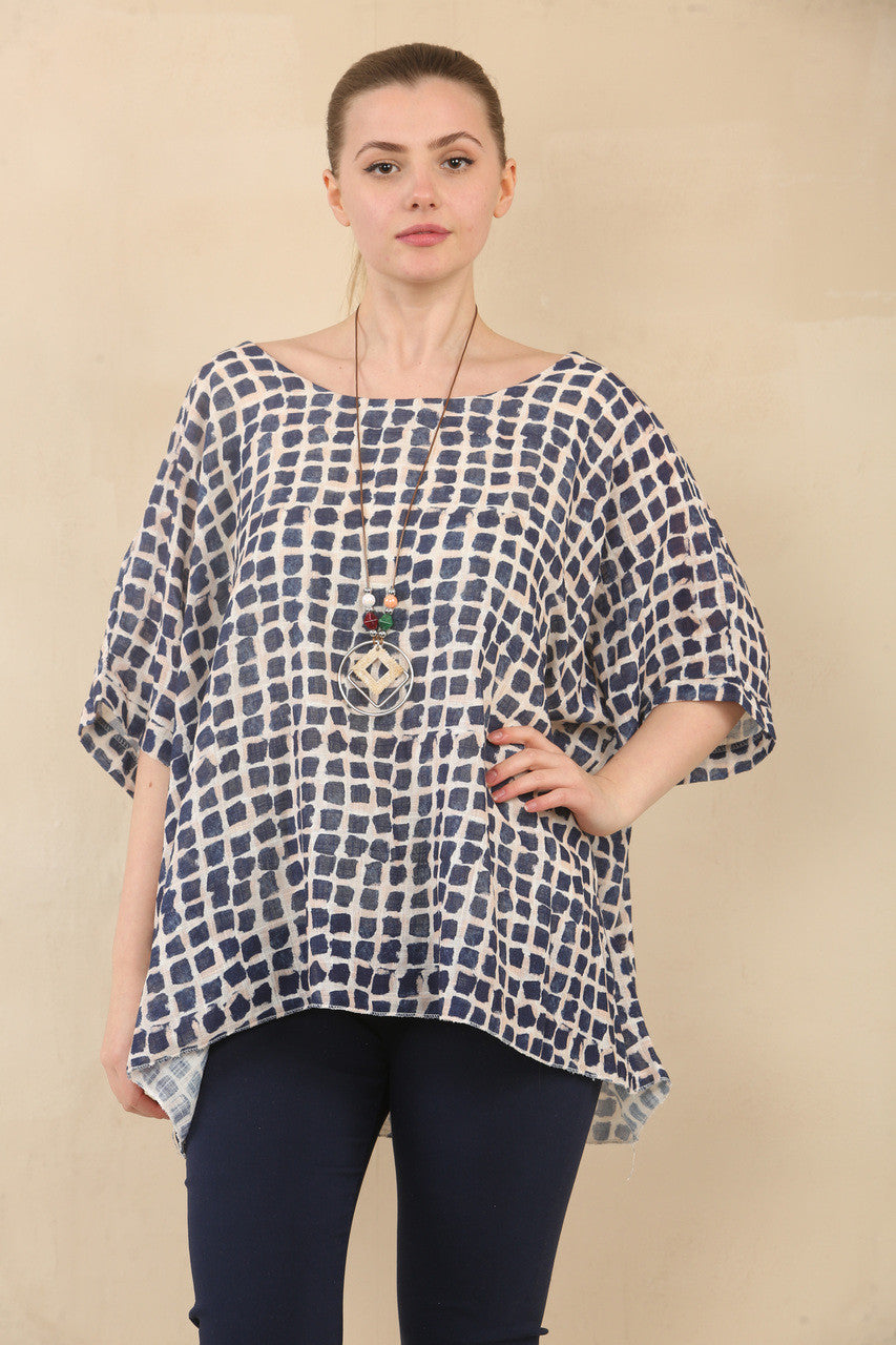 SQUARES PRINT TOP MET VLEERMOUWMOUWEN EN KETTING - NAVY