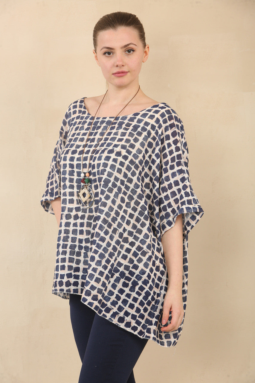 SQUARES PRINT TOP MET VLEERMOUWMOUWEN EN KETTING - NAVY