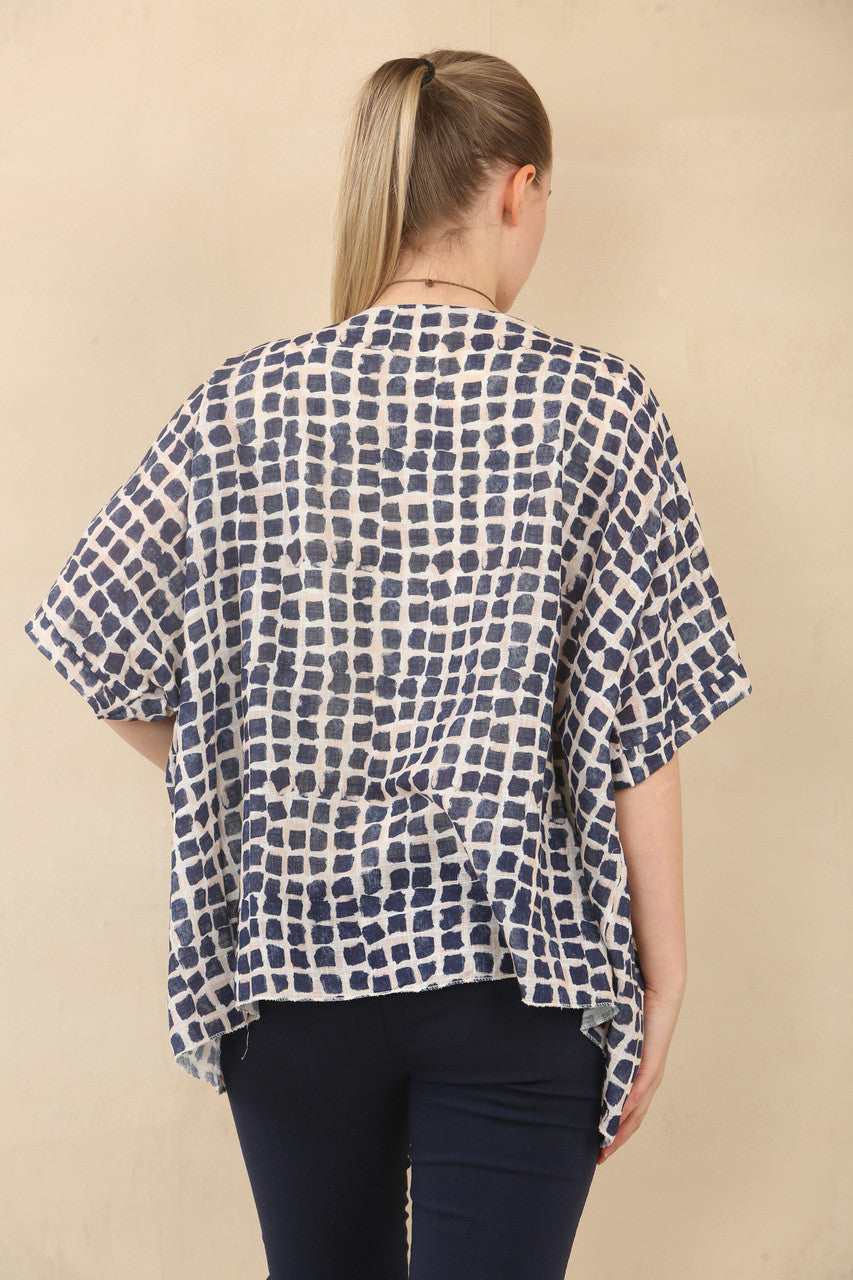 SQUARES PRINT TOP MET VLEERMOUWMOUWEN EN KETTING - NAVY