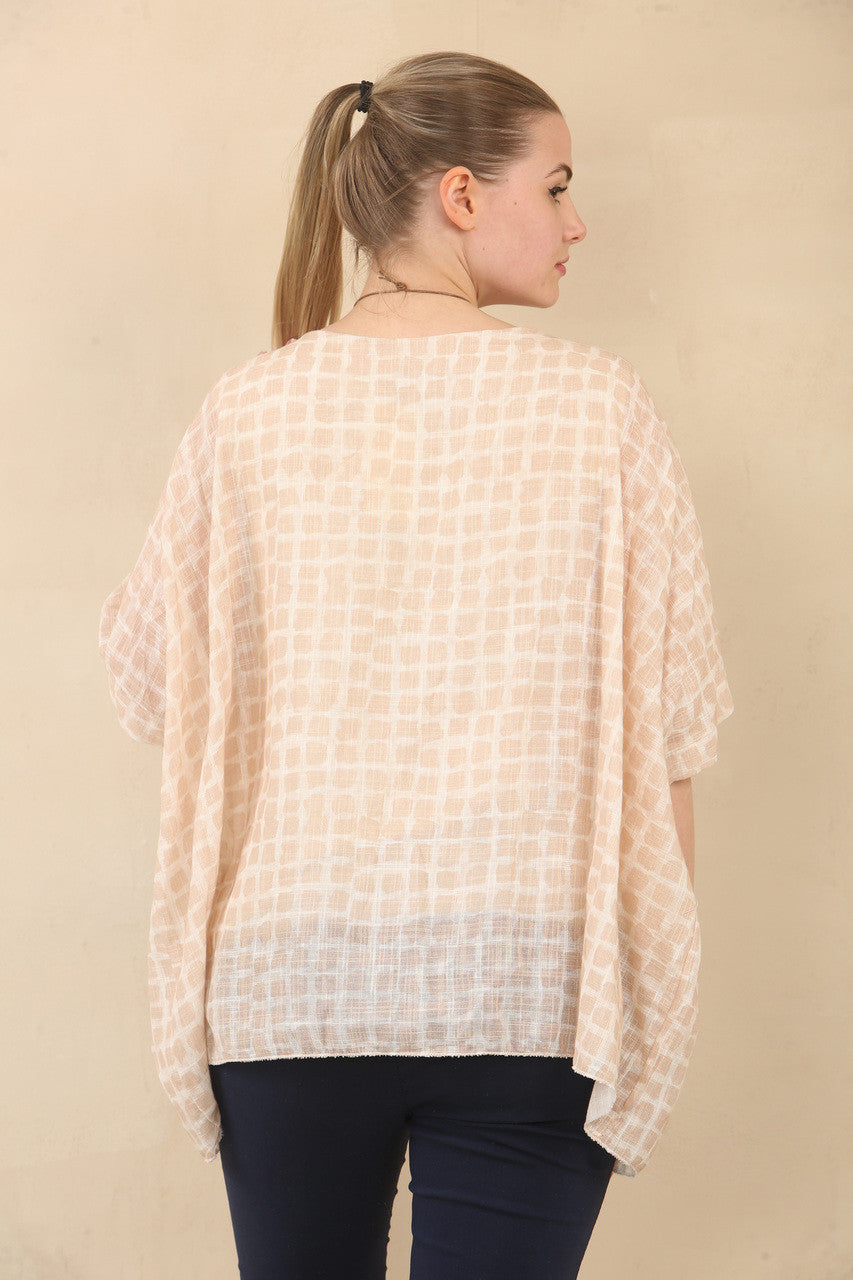 SQUARES PRINT TEXTURED BATWING TOP WITH NECKLACE - STONE