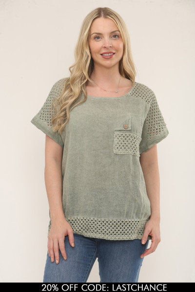 CROCHET DETAIL TOP MET KORTE MOUWEN - KAKI