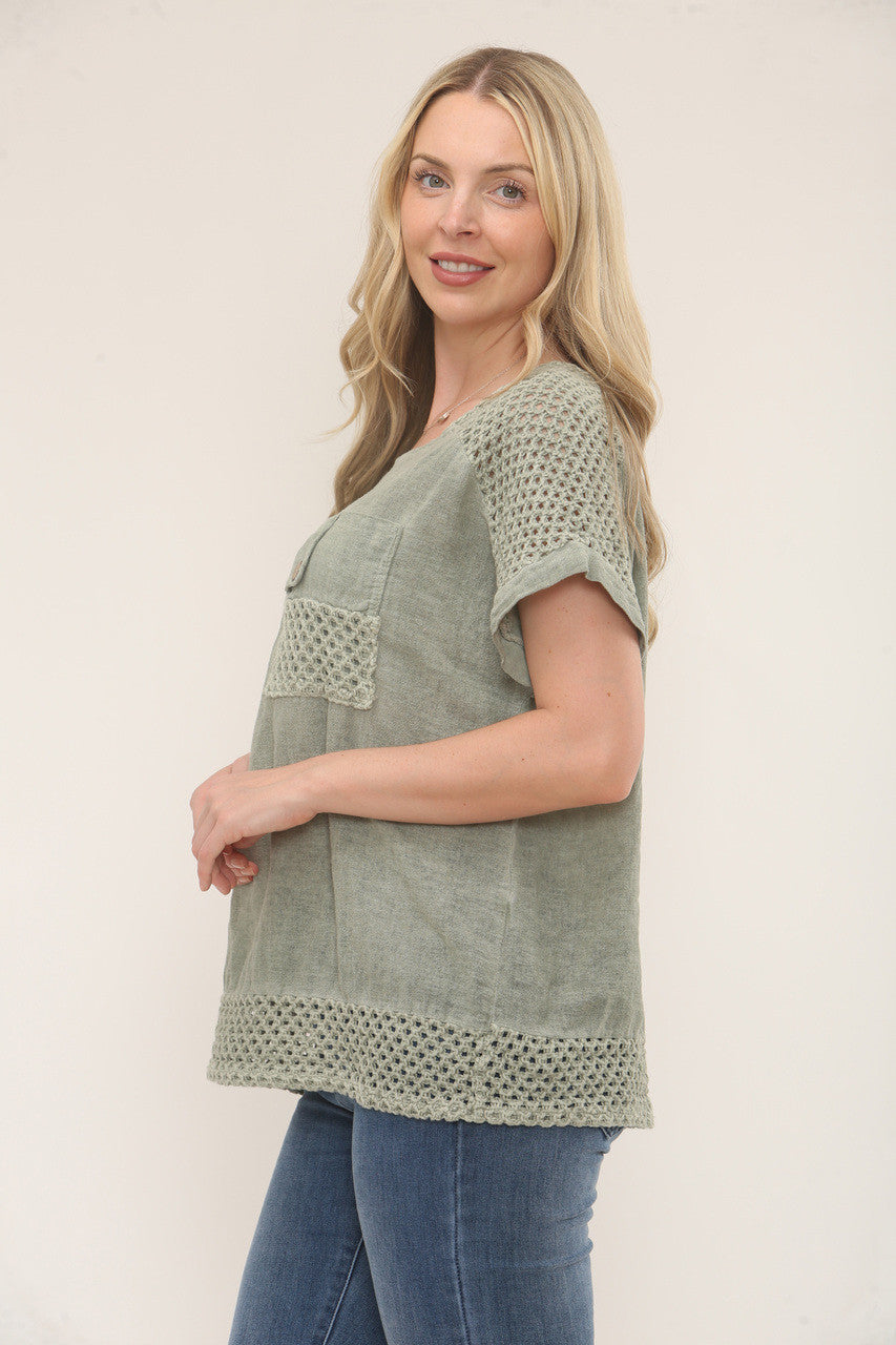 CROCHET DETAIL TOP MET KORTE MOUWEN - KAKI