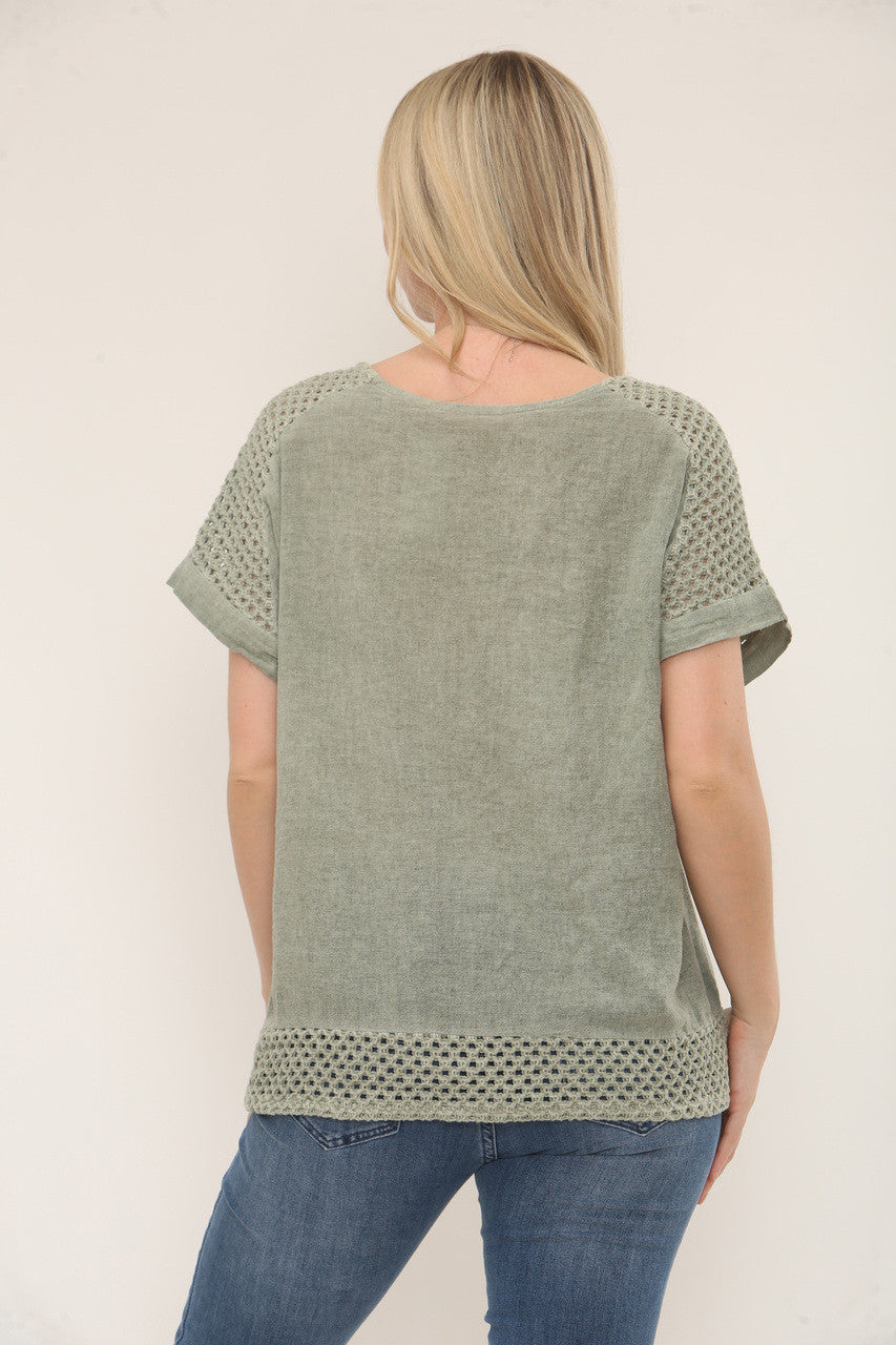 CROCHET DETAIL TOP MET KORTE MOUWEN - KAKI