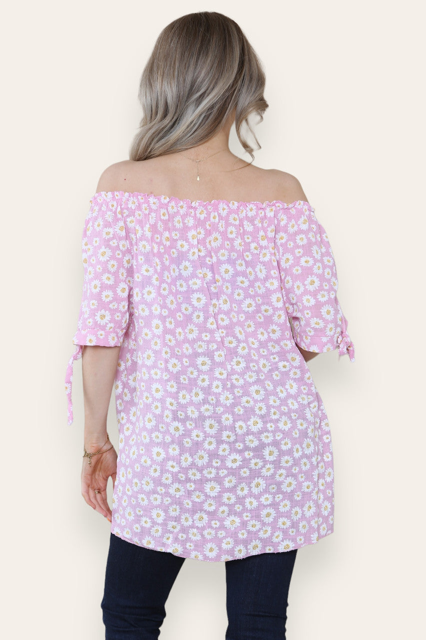 DAISY BLOEMPRINT TOP MET BARDOT-HALS EN BLOTE SCHOUDERS ROZE