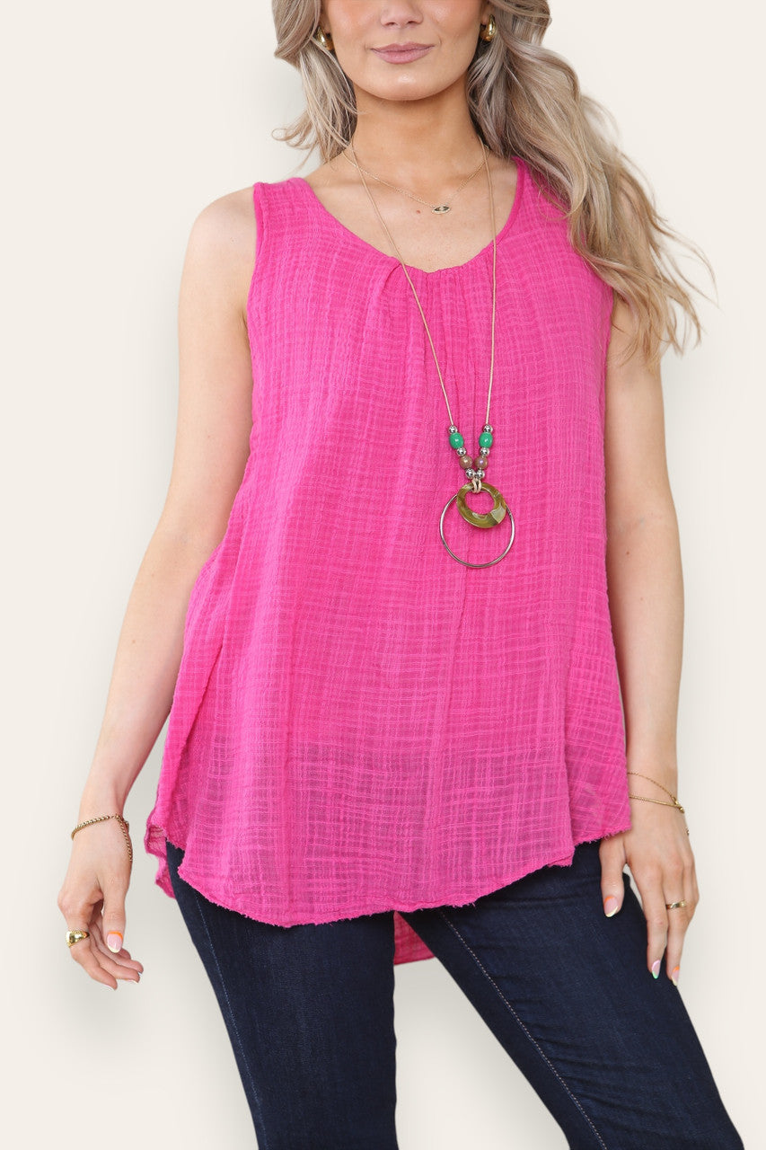 SLEEVELESS VEST TOP WITH NECKLACE CERISE