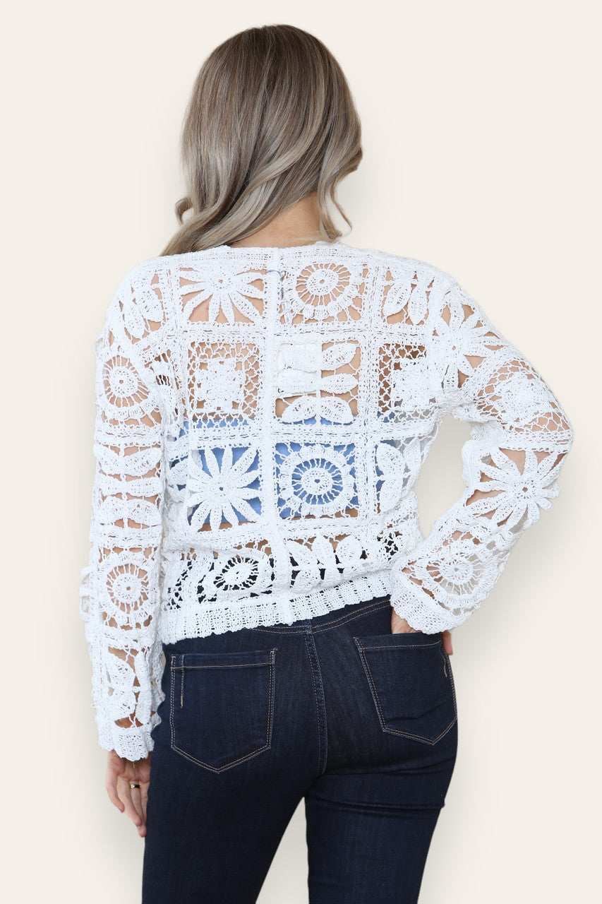 GEHAAKT VEST MET BLOEMEN - WIT