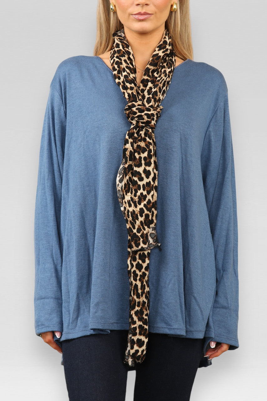 EFFEN FIJNGEBREIDE TRUI MET SJAAL MET LEOPAARDPRINT EN DENIM