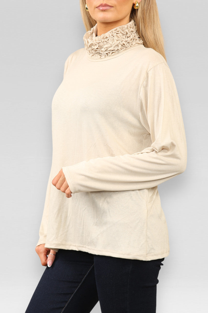 TOP MET LANGE MOUWEN EN RUFFELHALS STEENKLEURIG