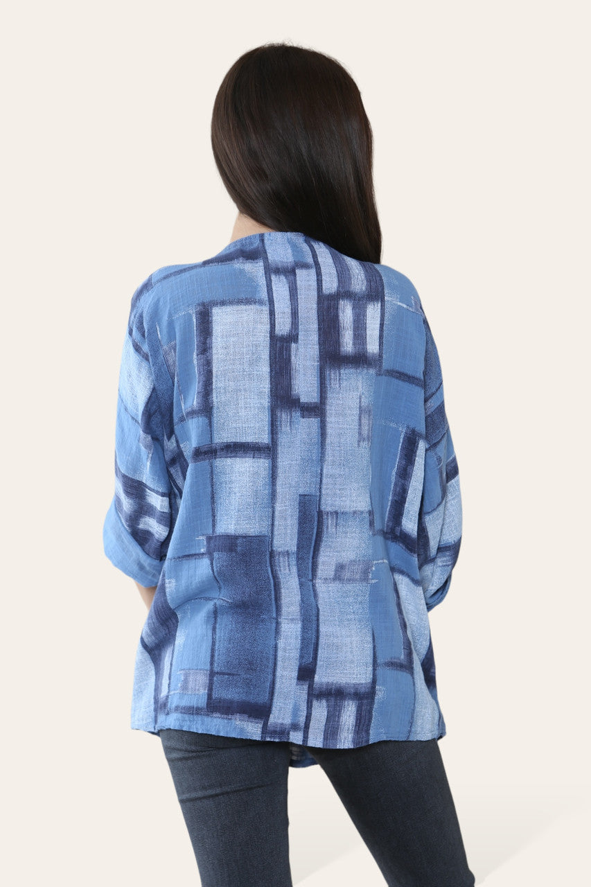 VIERKANTE GEOMETRISCHE VORMEN PRINT TOP DENIM