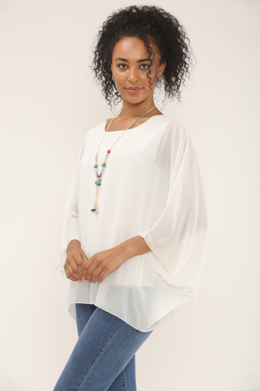 BATWING BLOUSE MET KETTING - CRÈME