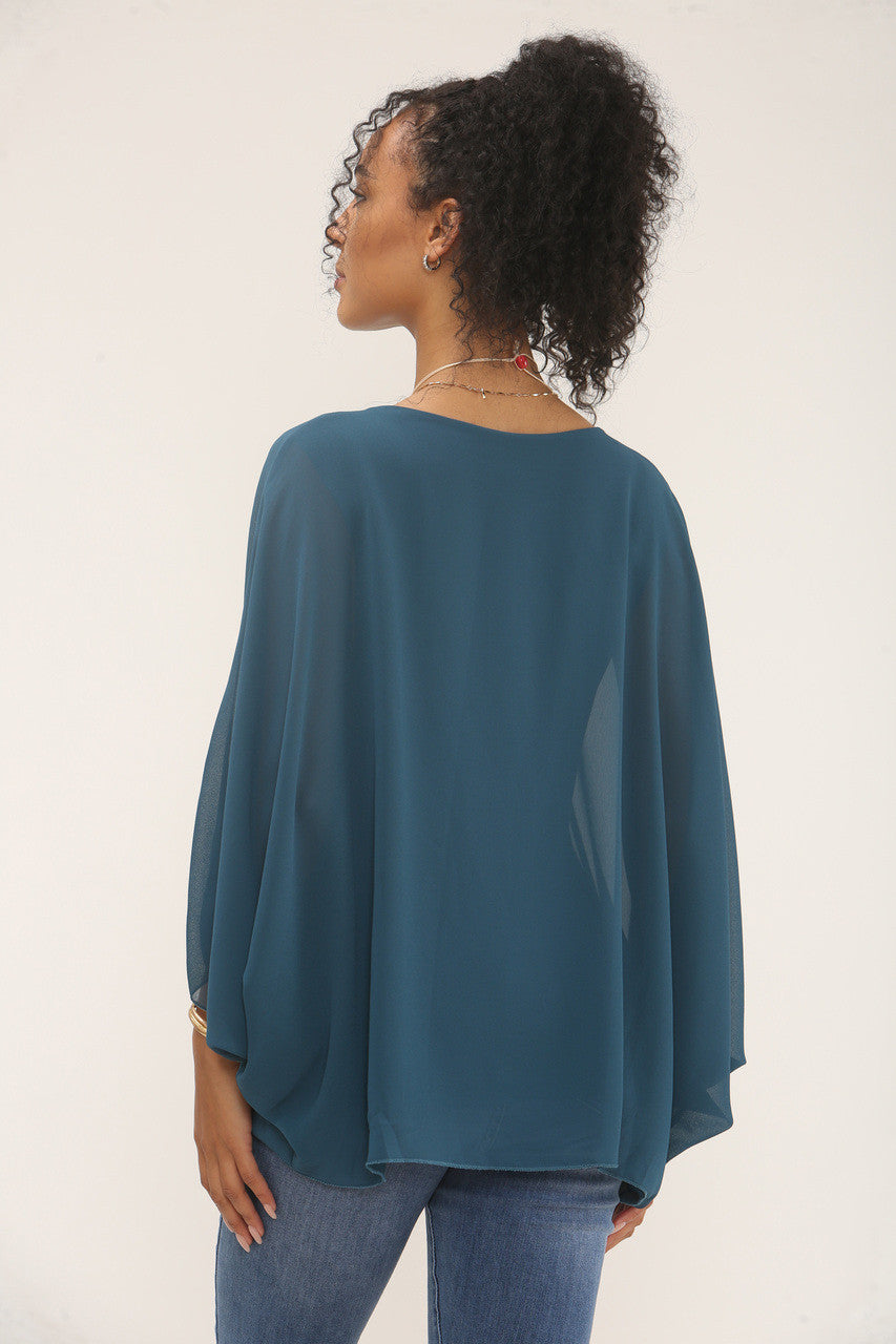 BATWING BLOUSE MET KETTING - PETROLBLAUW