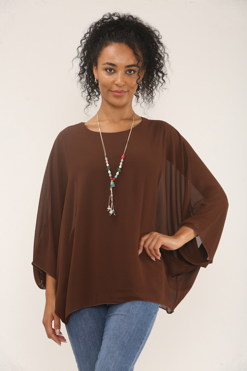 VLEERMUISMOUW BLOUSE MET KETTING - BRUIN
